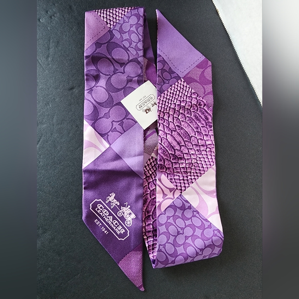 ✨️NWT✨️ Coach Vintage Hampton Patchwork Y2K 100% Silk Skinny Scarf, 2006 - Picture 8 of 8